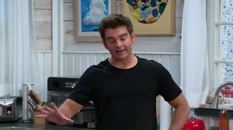 The Thundermans Undercover S02E04 1080p HEVC x265-MeGusta