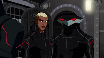 Young Justice S02E09 Darkest 1080p (1)